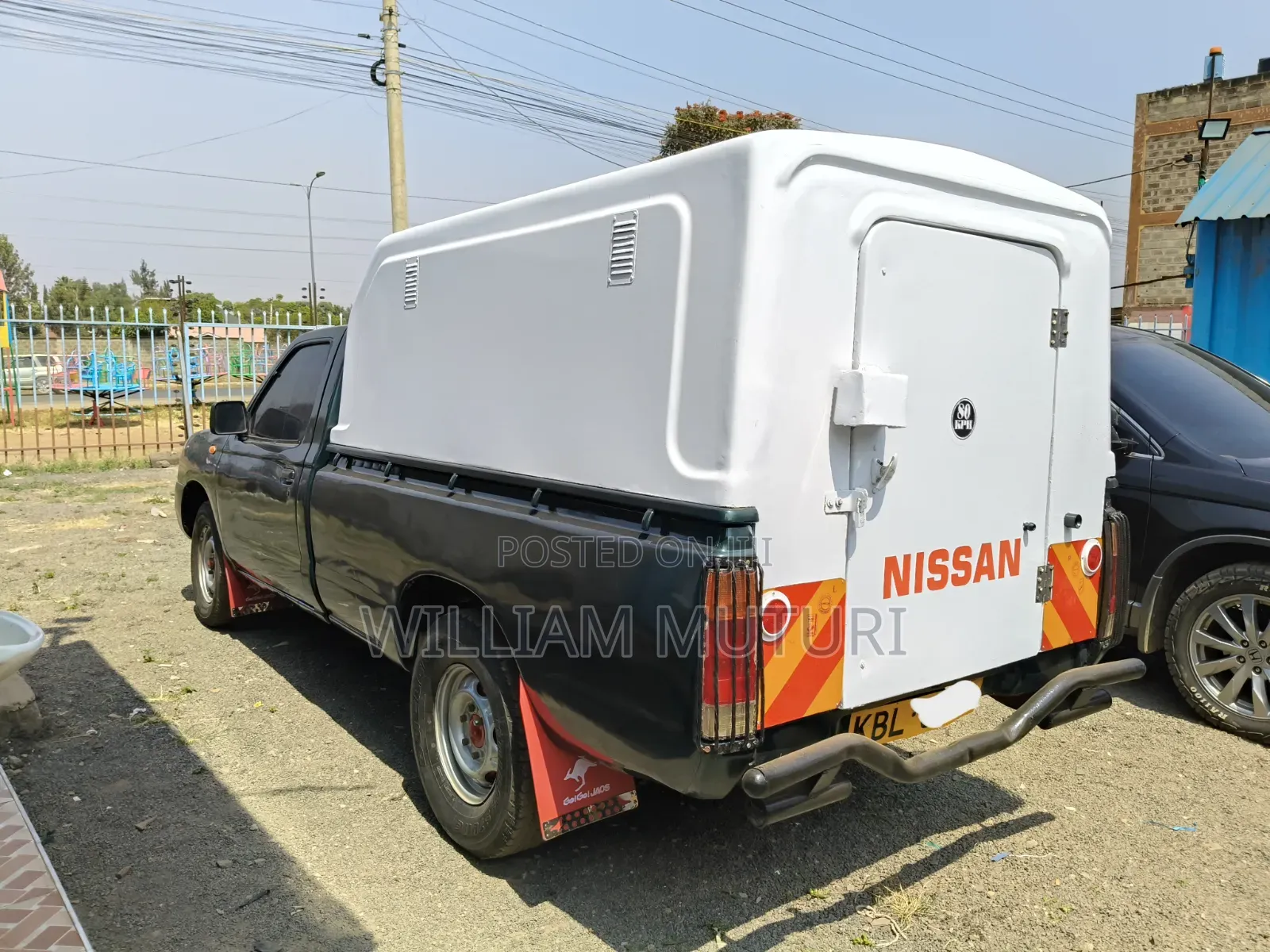 Nissan Hardbody 2010 White