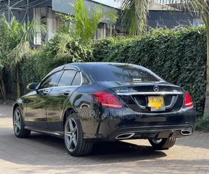 Mercedes-Benz C200 2018 Black