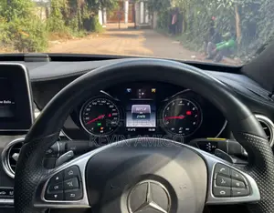 Mercedes-Benz C200 2018 Black