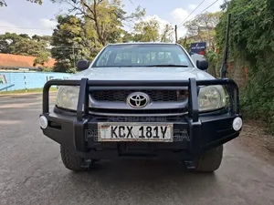 Toyota Hilux 2009 White