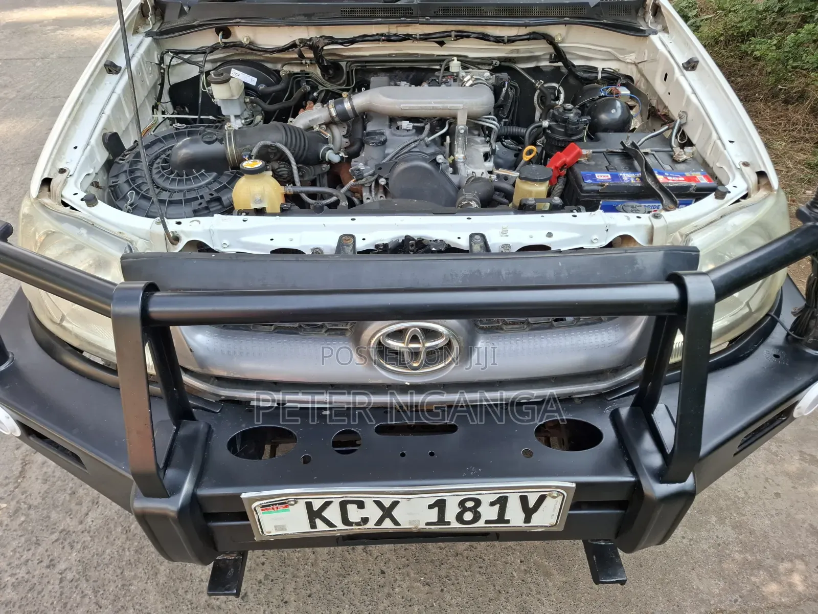 Toyota Hilux 2009 White