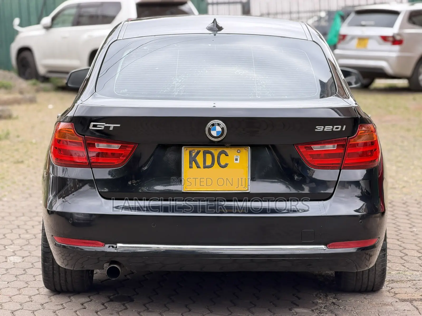 BMW 320i 2013 Black