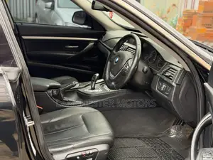 BMW 320i 2013 Black