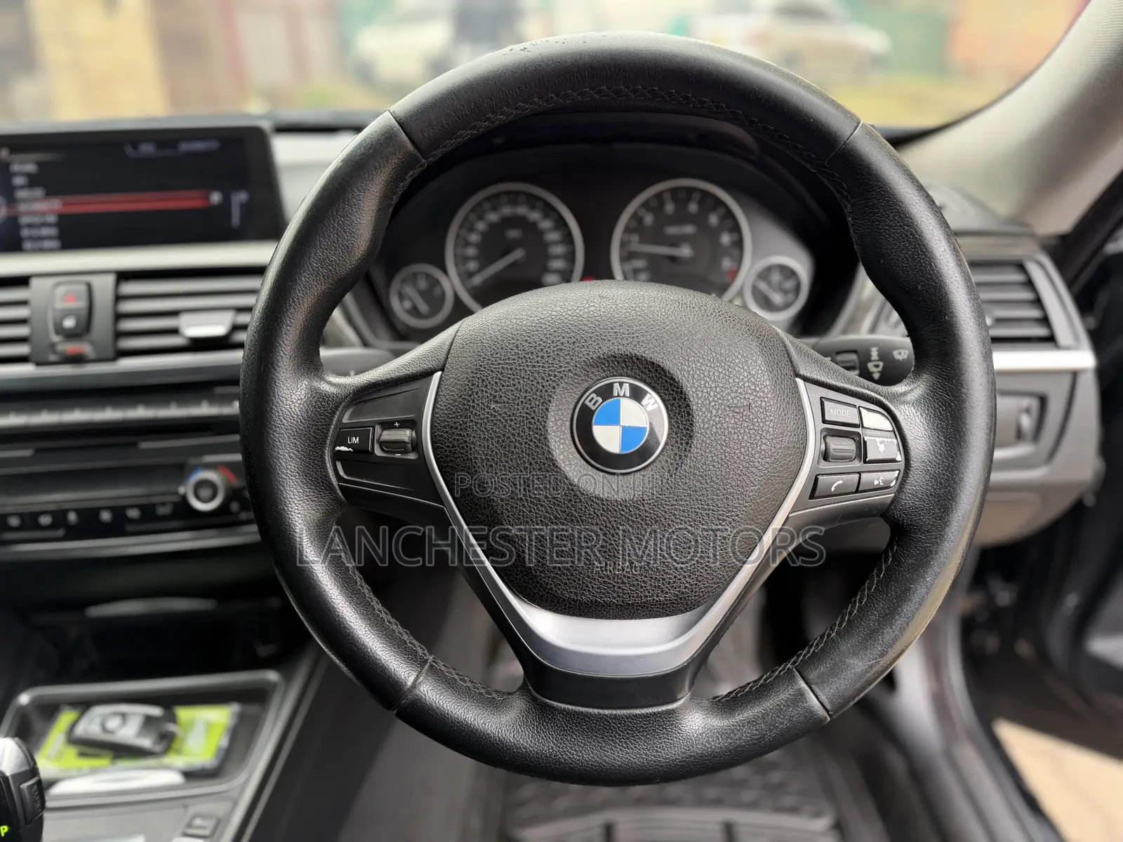 BMW 320i 2013 Black