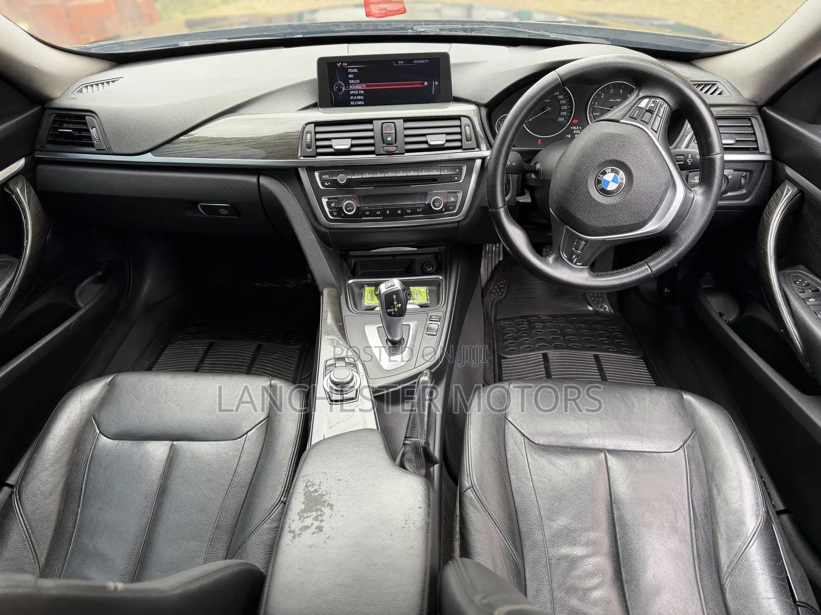 BMW 320i 2013 Black