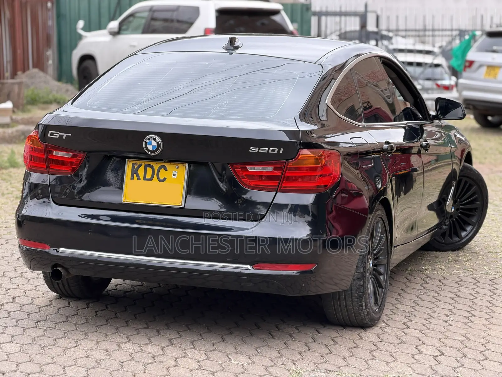 BMW 320i 2013 Black