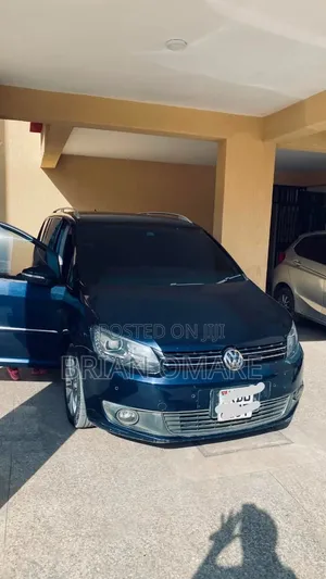 Volkswagen Touran 2014 Black