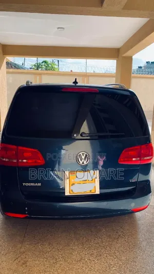 Volkswagen Touran 2014 Black