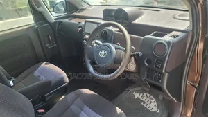 Toyota Porte 2014 Gray