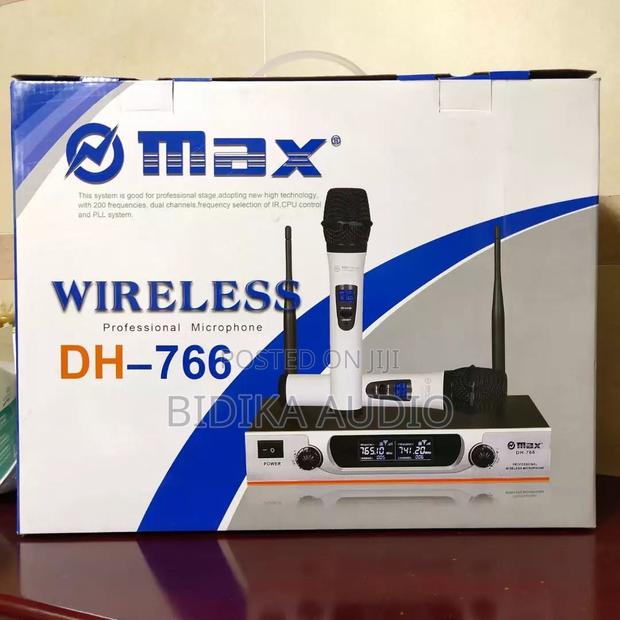 Max DH-766 Professional Dual UHF Wireless Microphone System