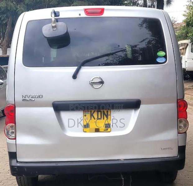 Nissan NV200 2017 Grey - thumbnail 3