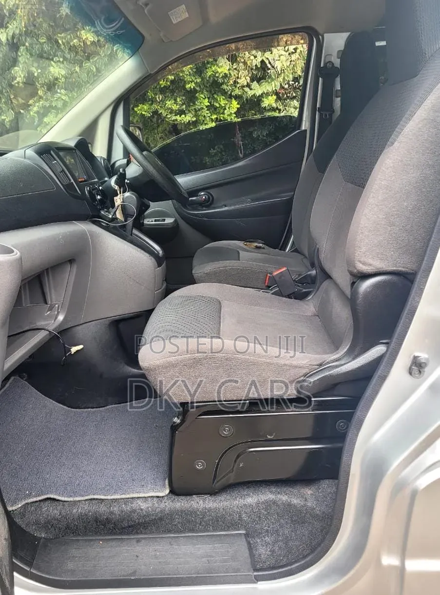Nissan NV200 2017 Grey