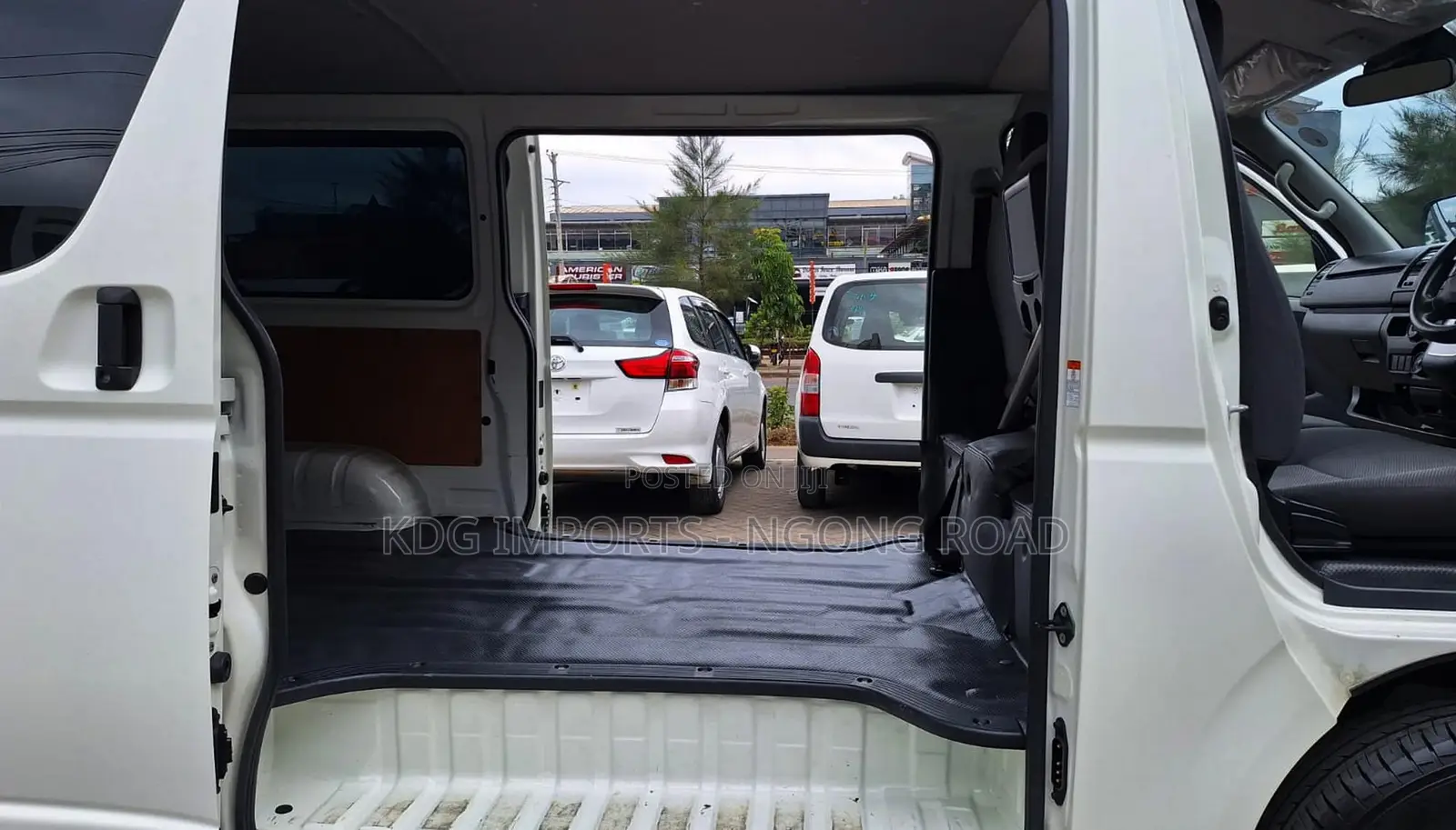 Toyota HiAce 2020 White