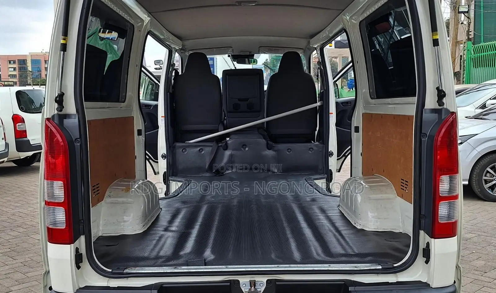 Toyota HiAce 2020 White
