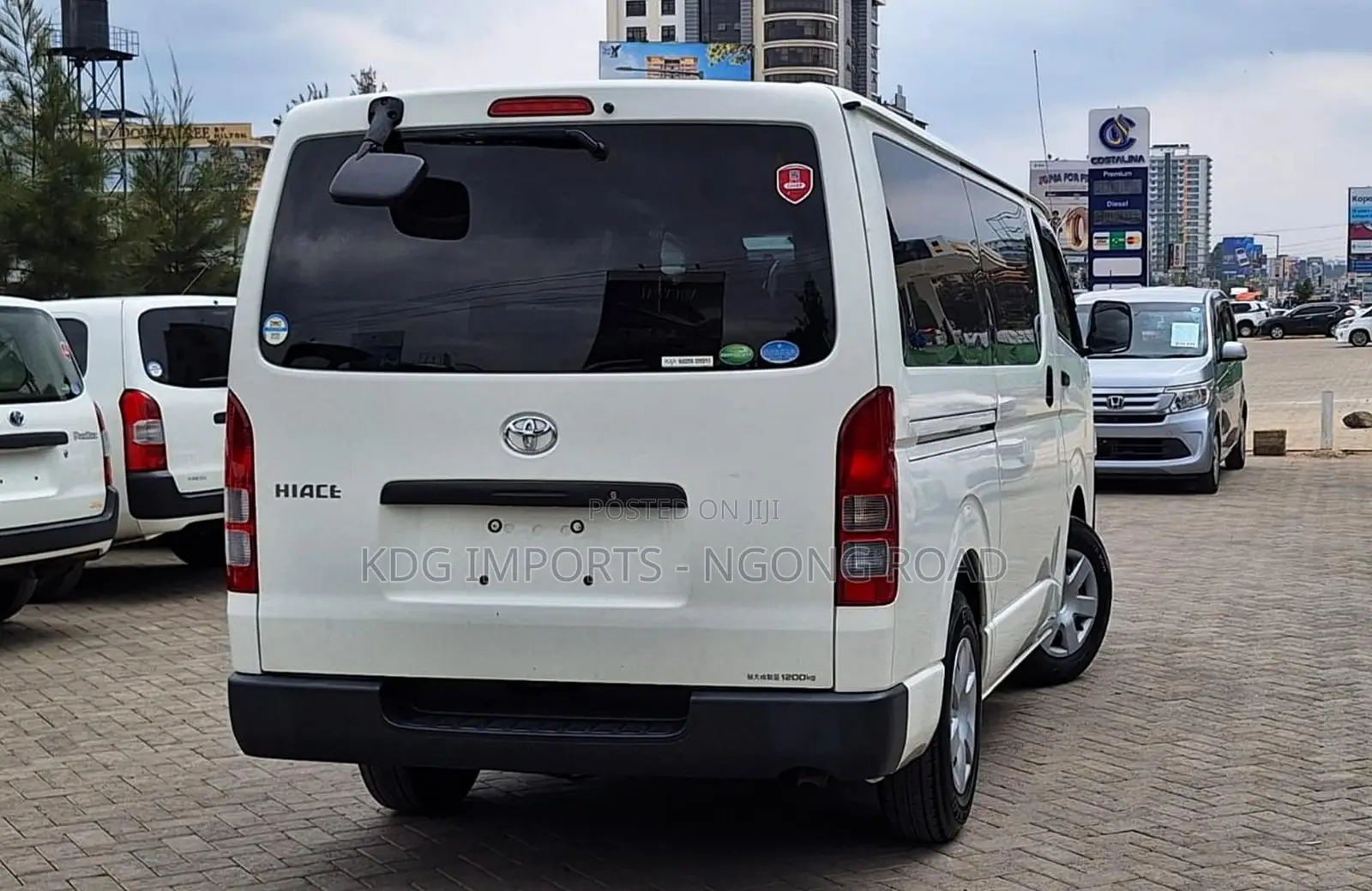 Toyota HiAce 2020 White
