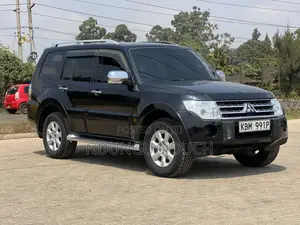 Mitsubishi Pajero 2010 Black
