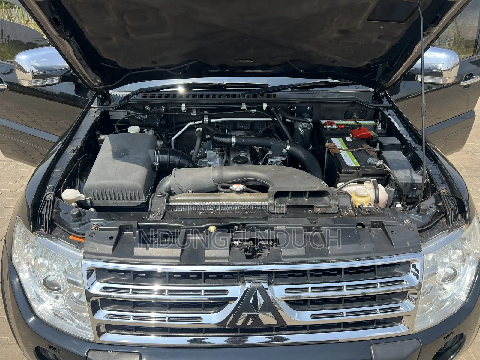 Mitsubishi Pajero 2010 Black