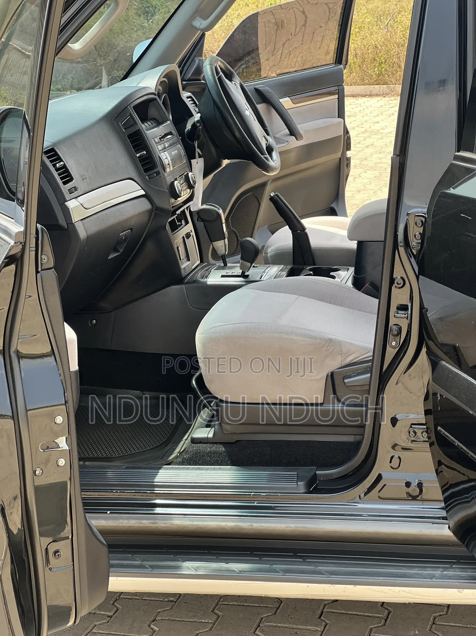 Mitsubishi Pajero 2010 Black