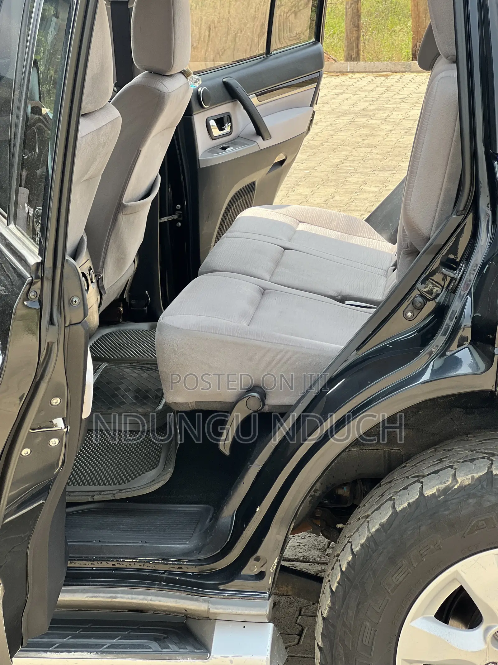 Mitsubishi Pajero 2010 Black