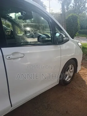 Toyota Noah 2024 White