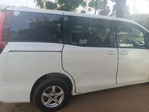 Toyota Noah 2024 White