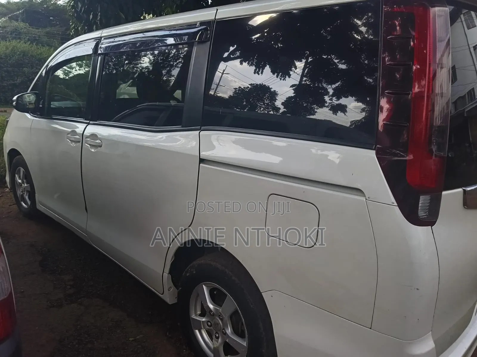 Toyota Noah 2024 White