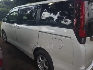 Toyota Noah 2024 White