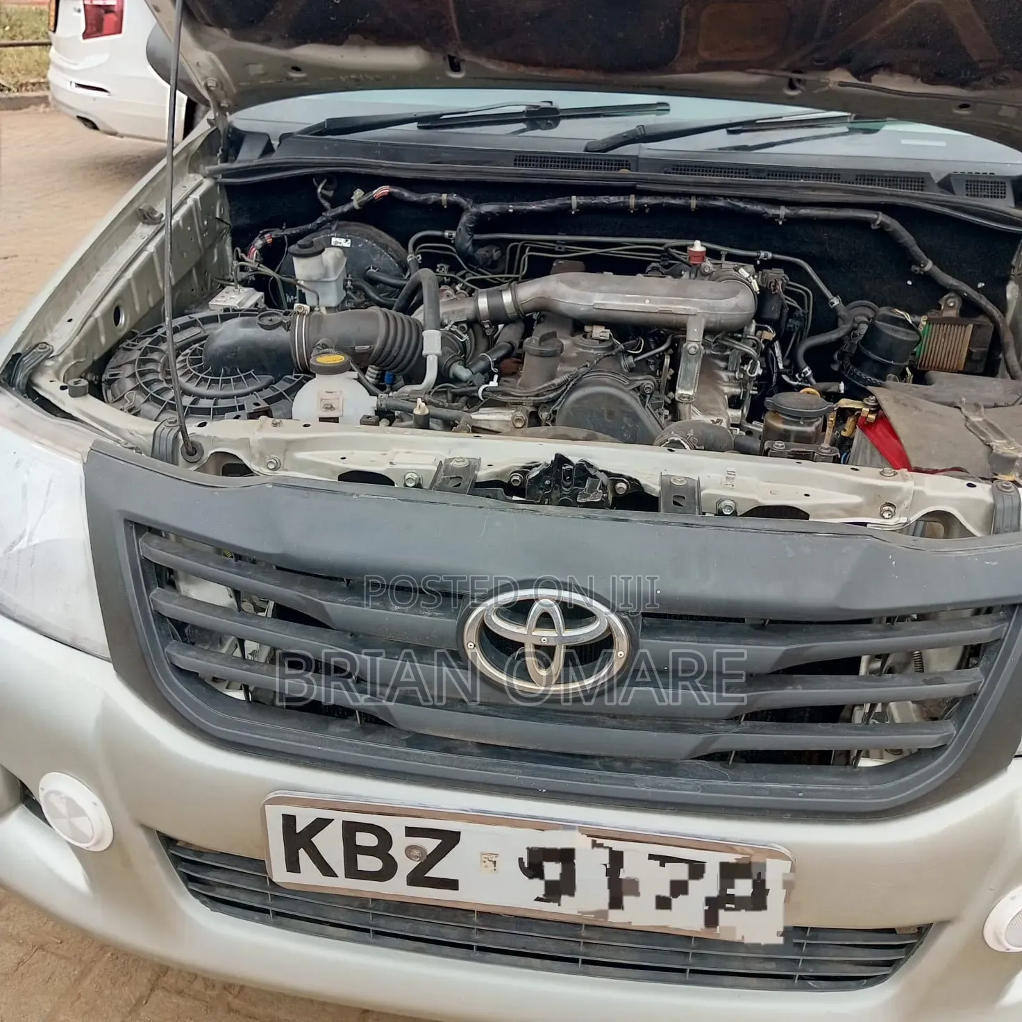 Toyota Hilux 2012 Silver