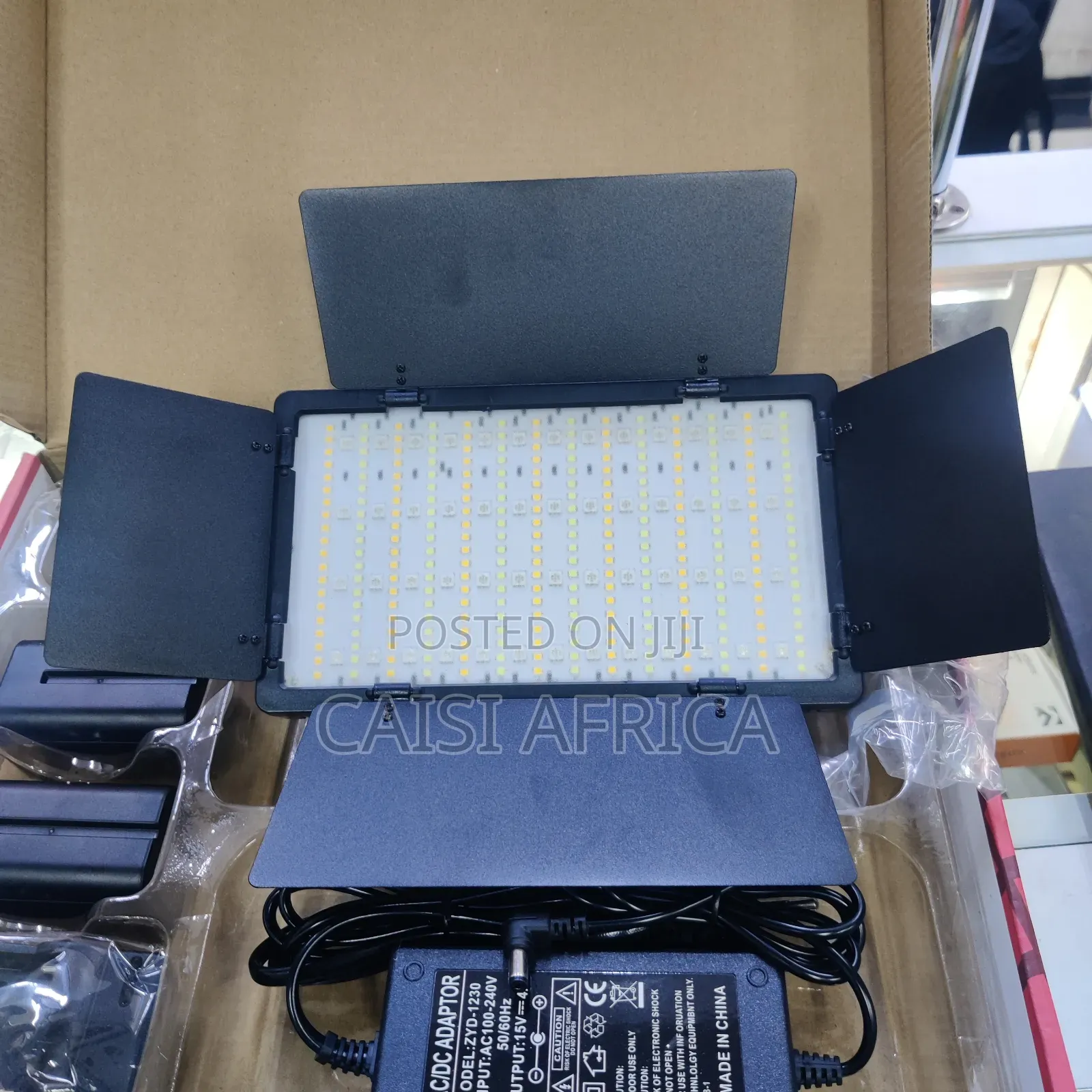 LED 600 RGB Professional Photo Video LED Light Kit