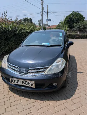 Nissan Tiida 2010 Black