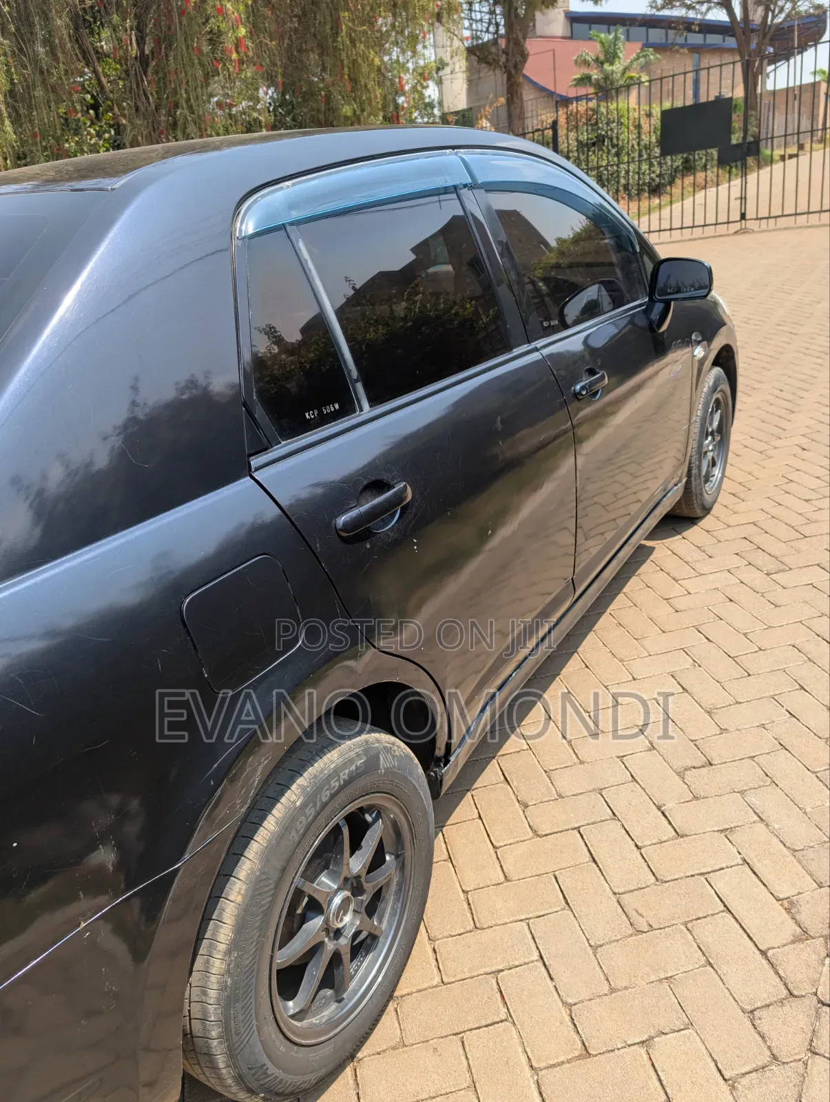 Nissan Tiida 2010 Black
