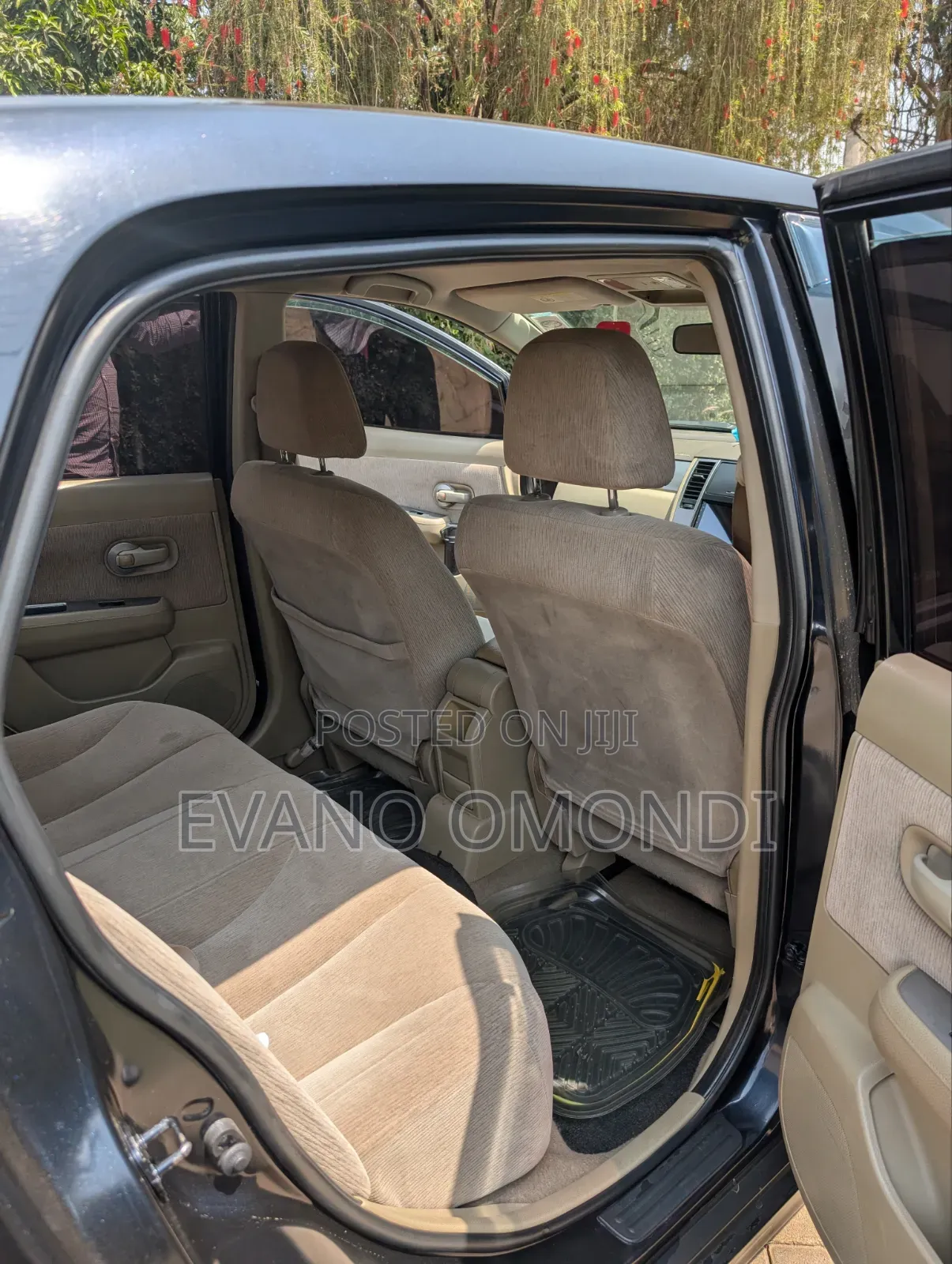 Nissan Tiida 2010 Black