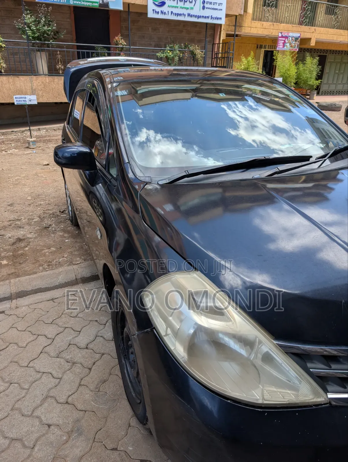 Nissan Tiida 2010 Black