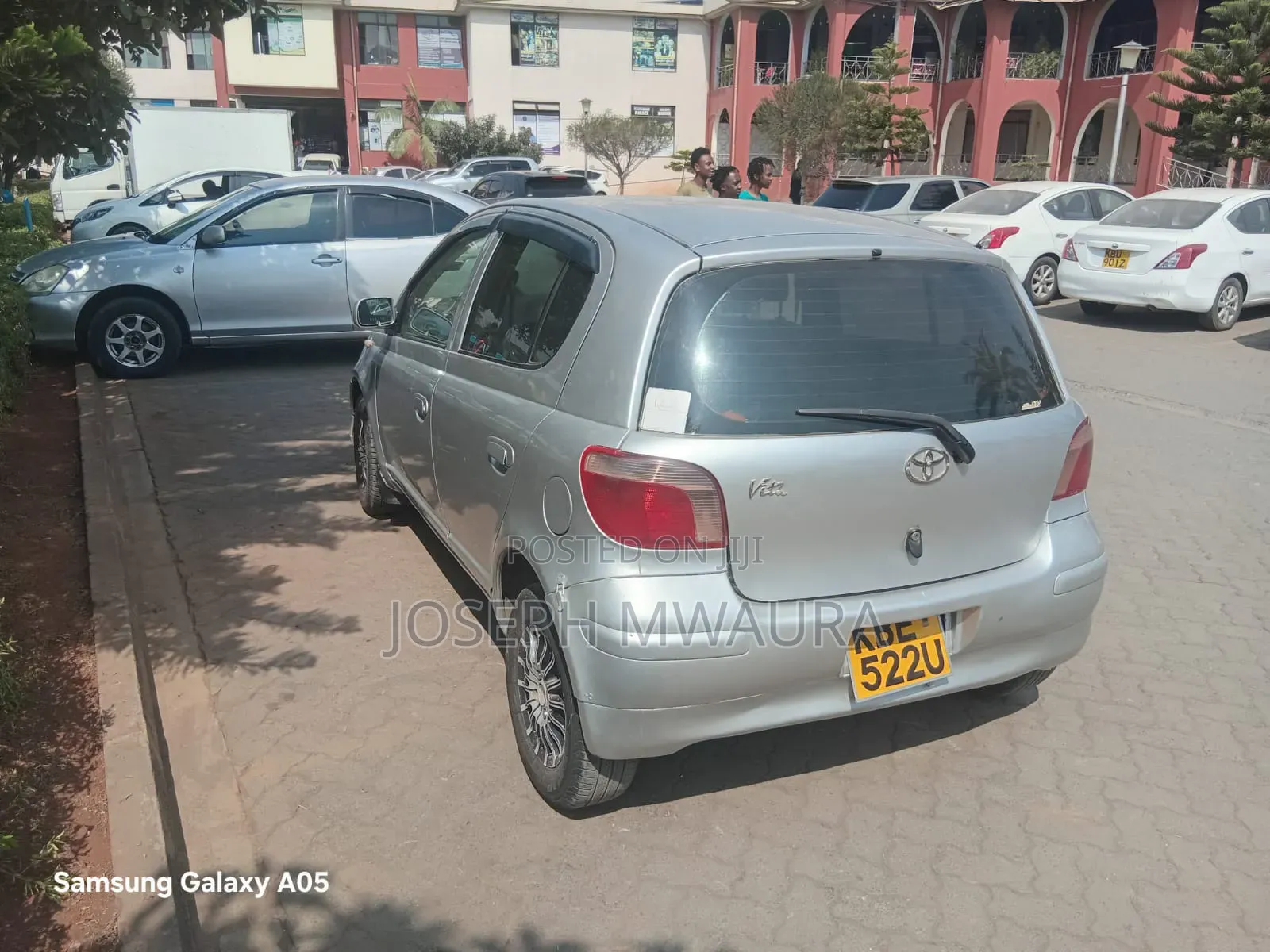 Toyota Vitz 2003 Silver