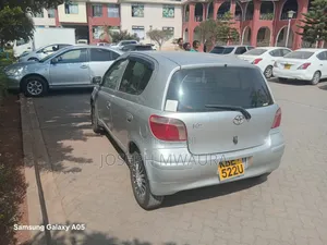 Toyota Vitz 2003 Silver