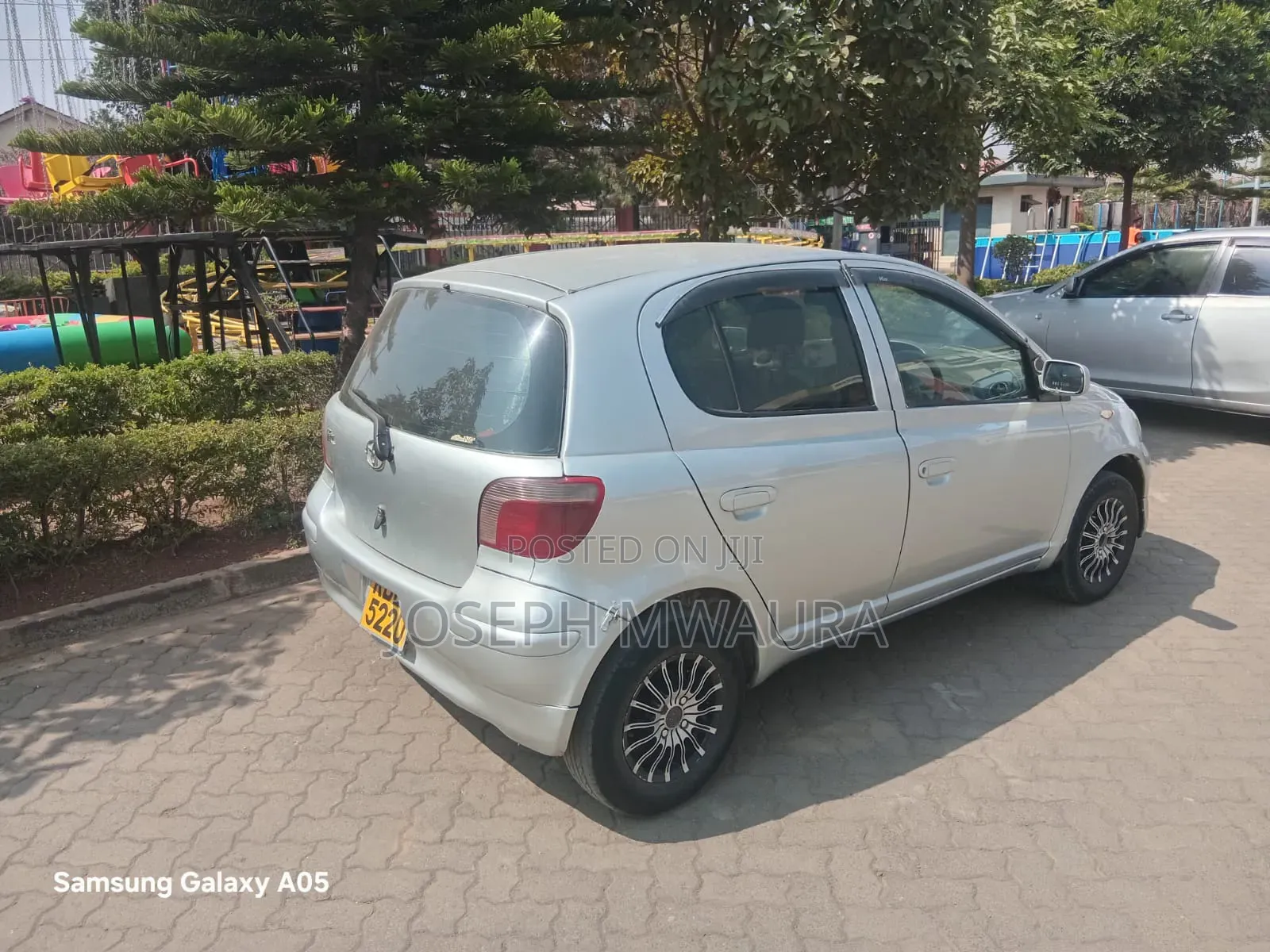 Toyota Vitz 2003 Silver