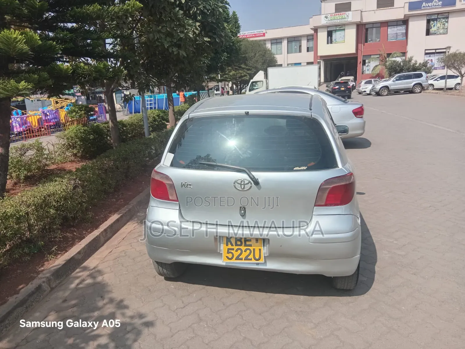 Toyota Vitz 2003 Silver