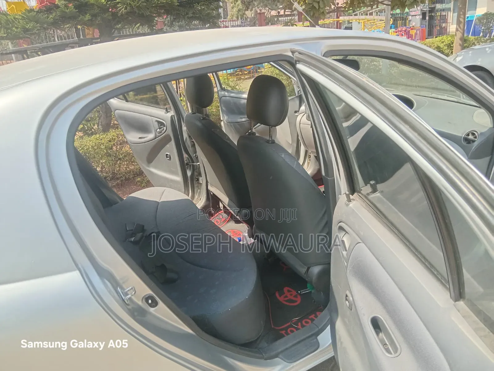 Toyota Vitz 2003 Silver