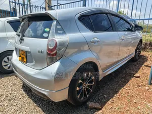 Toyota Aqua 2012 Silver