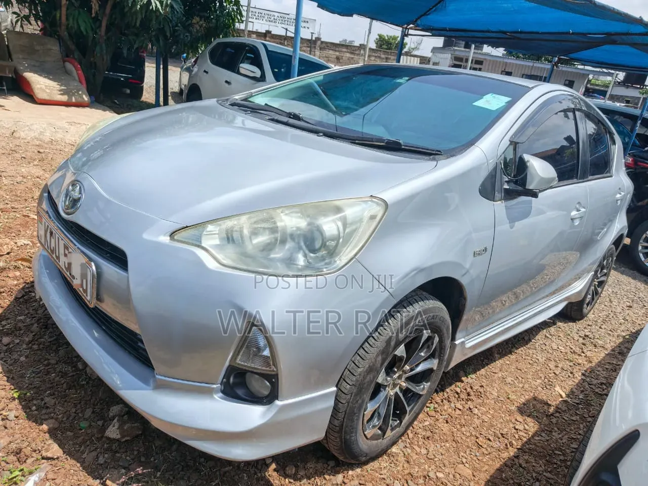 Toyota Aqua 2012 Silver