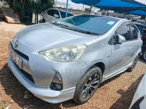 Toyota Aqua 2012 Silver