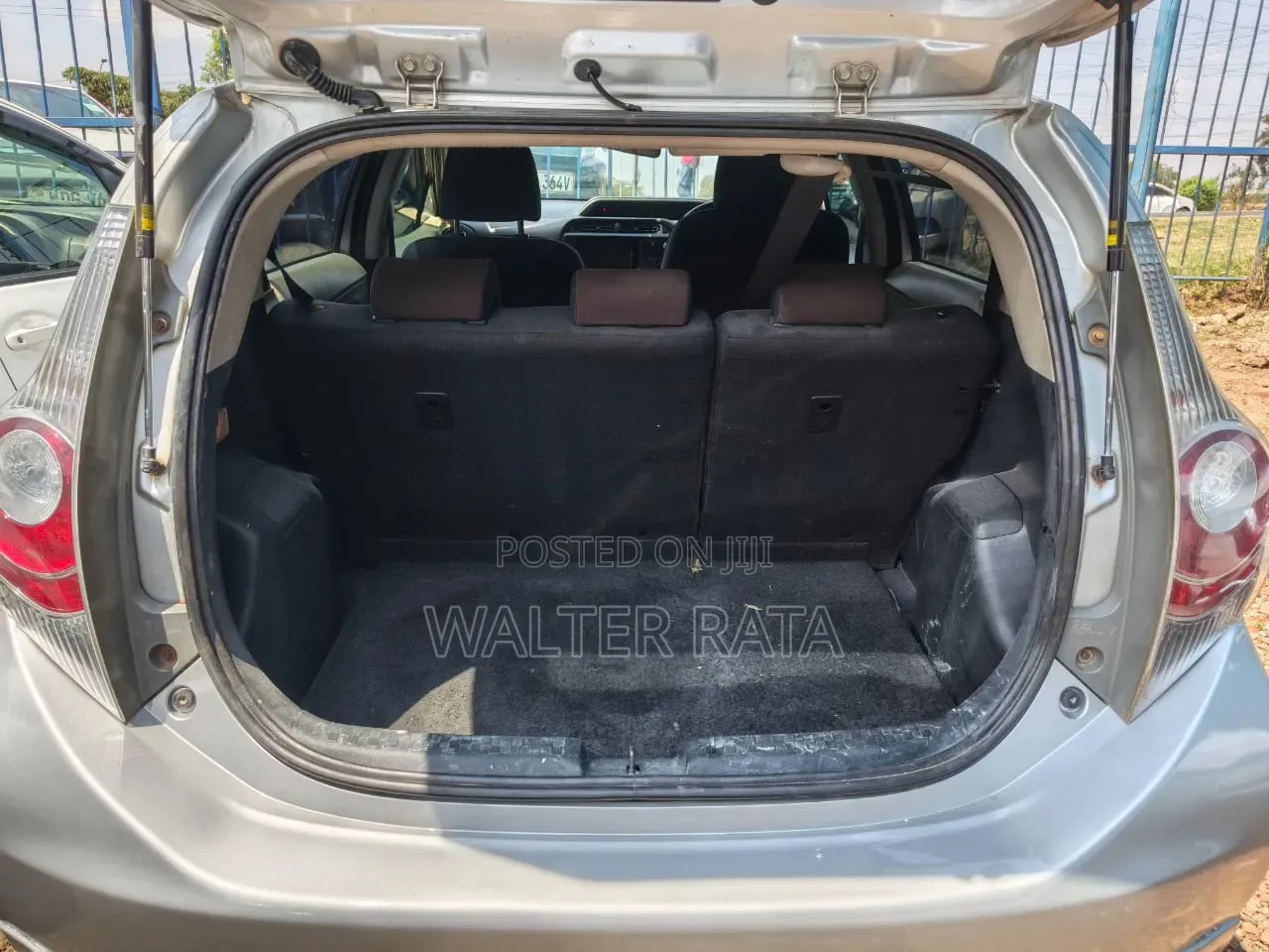 Toyota Aqua 2012 Silver