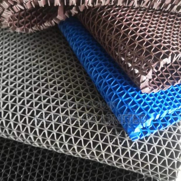 Heavy Duty Anti-Slip PVC Floor Mats – Waterproof Durable