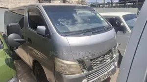Nissan Caravan (Urvan) 2013 Silver