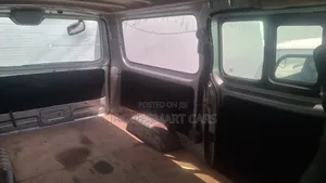 Nissan Caravan (Urvan) 2013 Silver