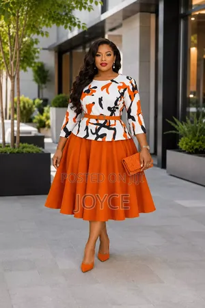 Flowered Circular Dress Comes With a Belt