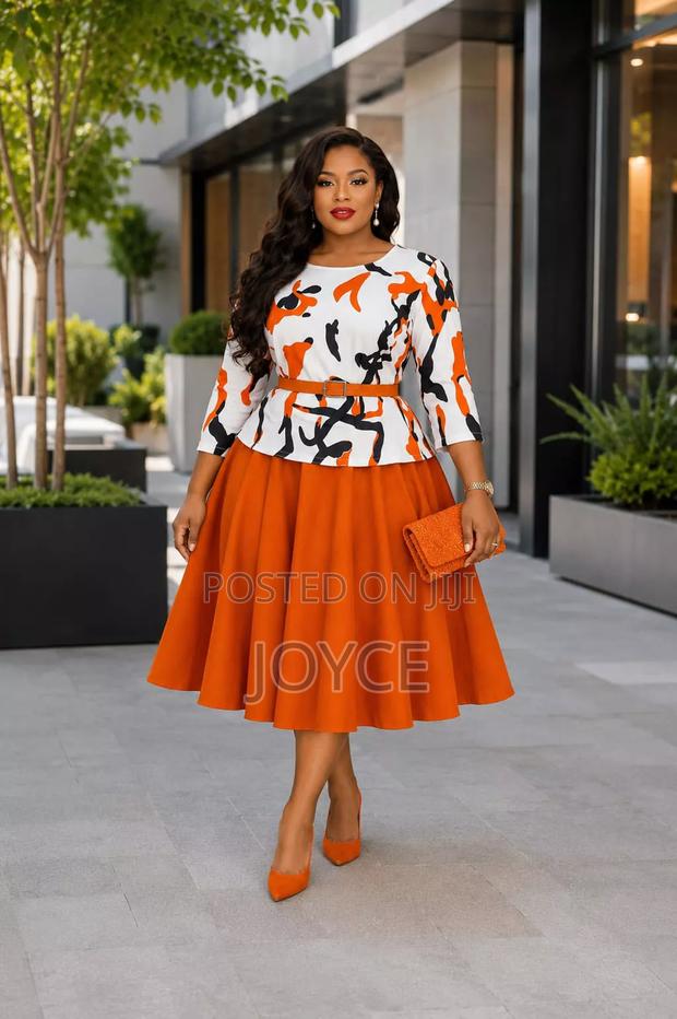 Flowered Circular Dress Comes With a Belt