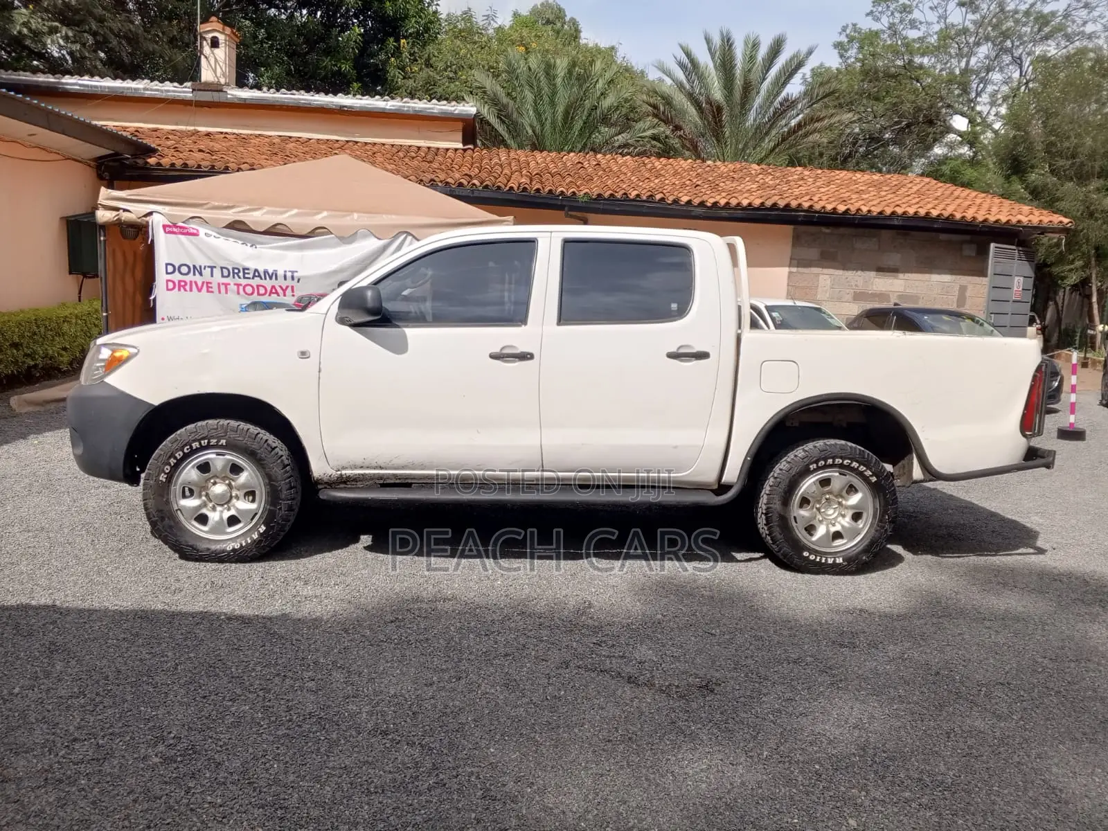 Toyota Hilux 2010 White