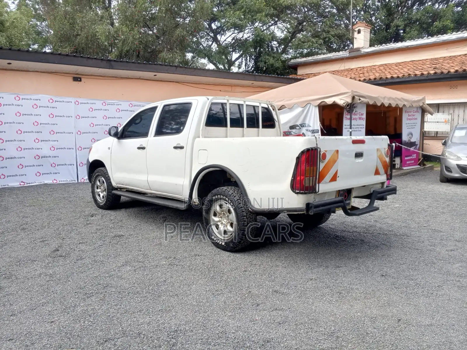 Toyota Hilux 2010 White