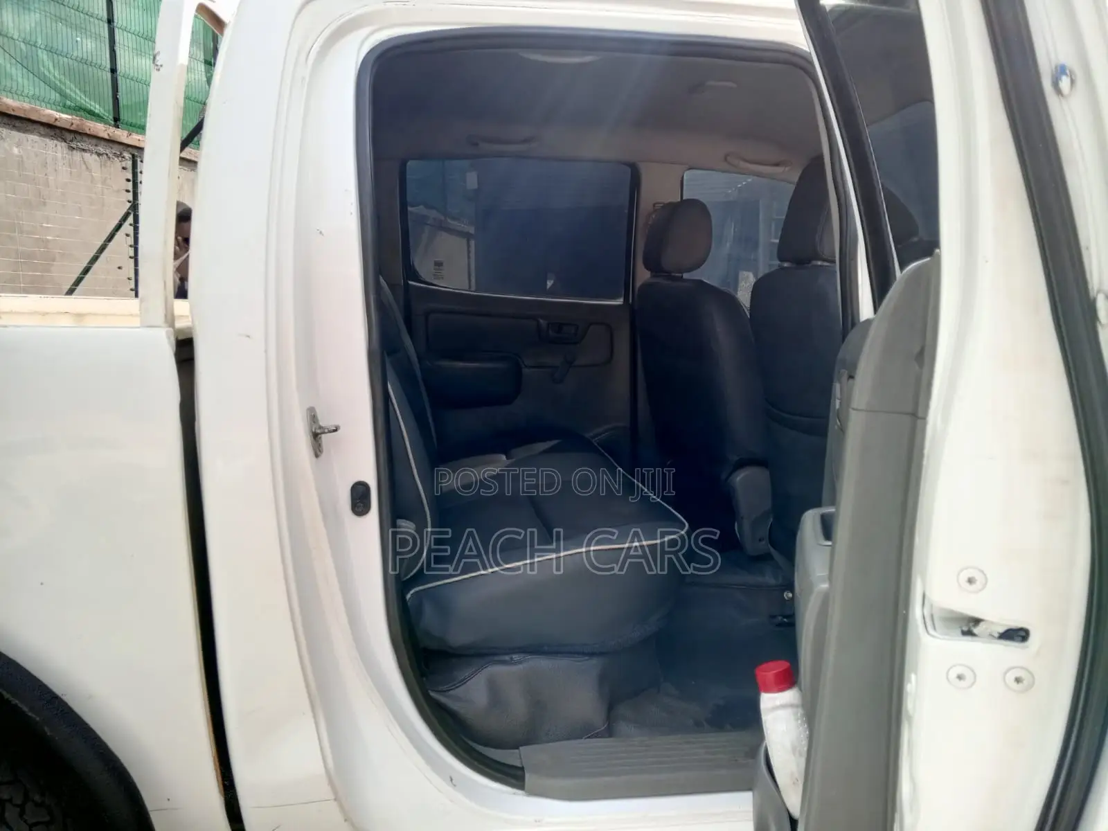 Toyota Hilux 2010 White